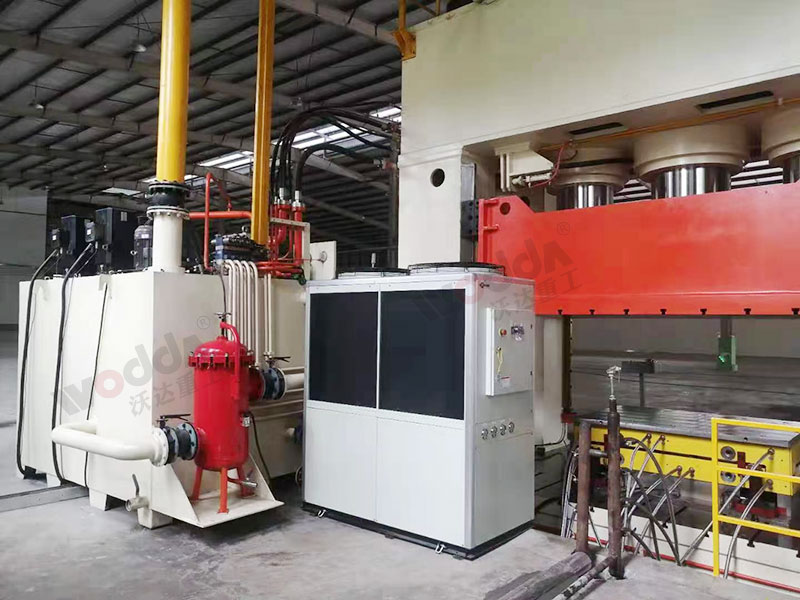 2000噸框架式液壓機 2000噸框架式液壓機