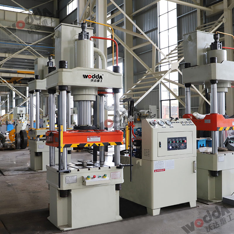 100噸三梁四柱液壓機 100噸三梁四柱液壓機