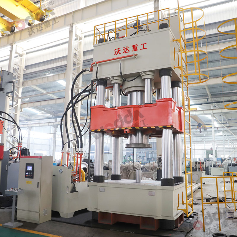 800噸拉伸液壓機(壓邊缸) 800噸拉伸液壓機(壓邊缸)