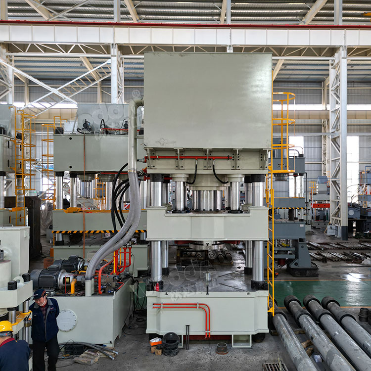 封頭液壓機(jī)背面 封頭液壓機(jī)背面