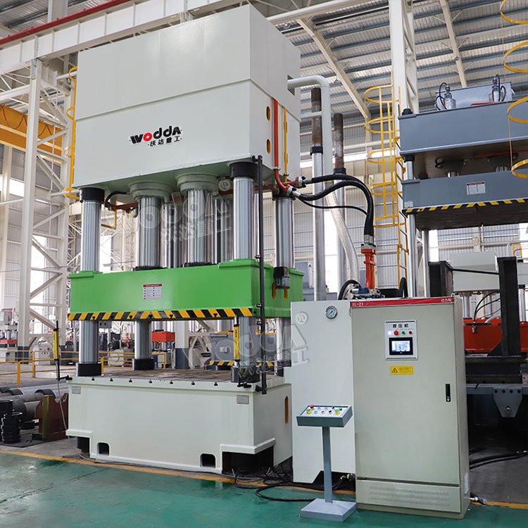 1000噸三梁四柱液壓機 1000噸三梁四柱液壓機