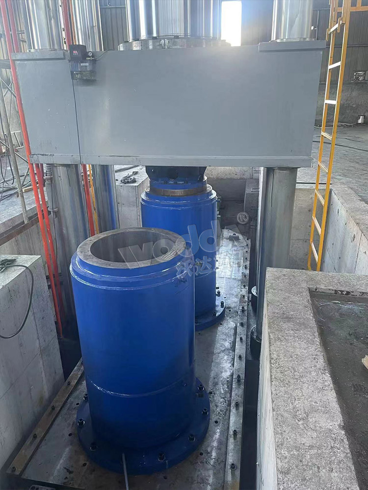 2000噸石墨坩堝成型液壓機(jī)價(jià)格 2000噸石墨坩堝成型液壓機(jī)價(jià)格