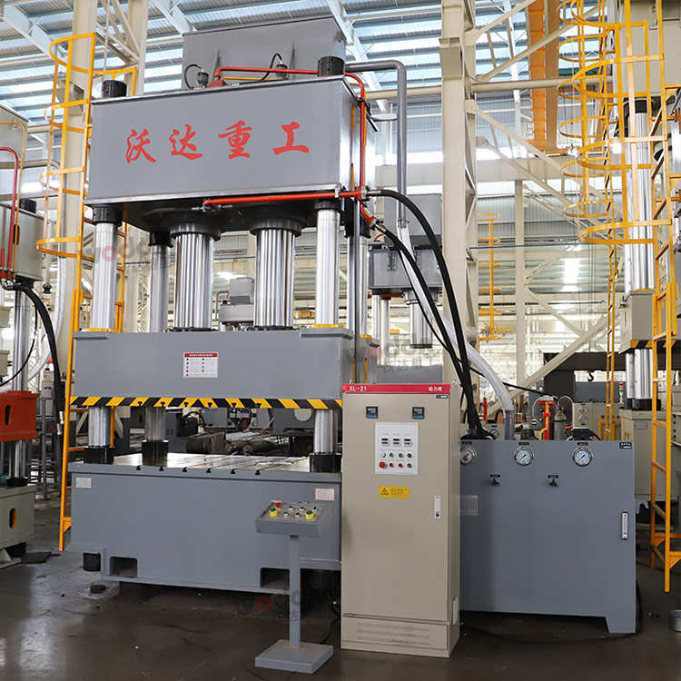 500噸三梁四柱液壓機(jī) 500噸三梁四柱液壓機(jī)