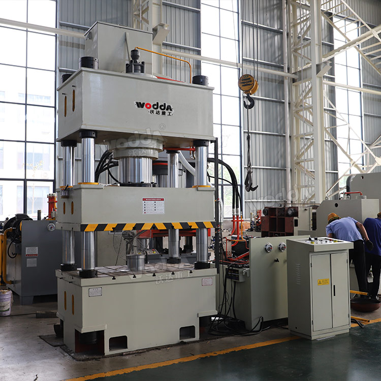 400t三梁四柱液壓機(jī) 400t三梁四柱液壓機(jī)